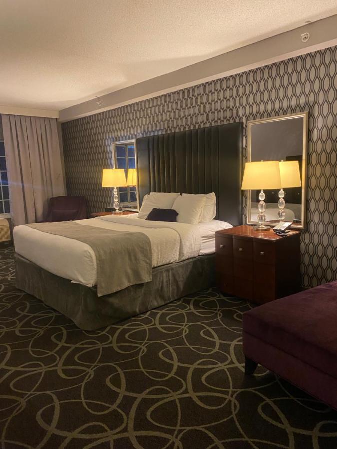 Park Manor Hotel Clifton Park Extérieur photo A room at the Hotel Commonwealth